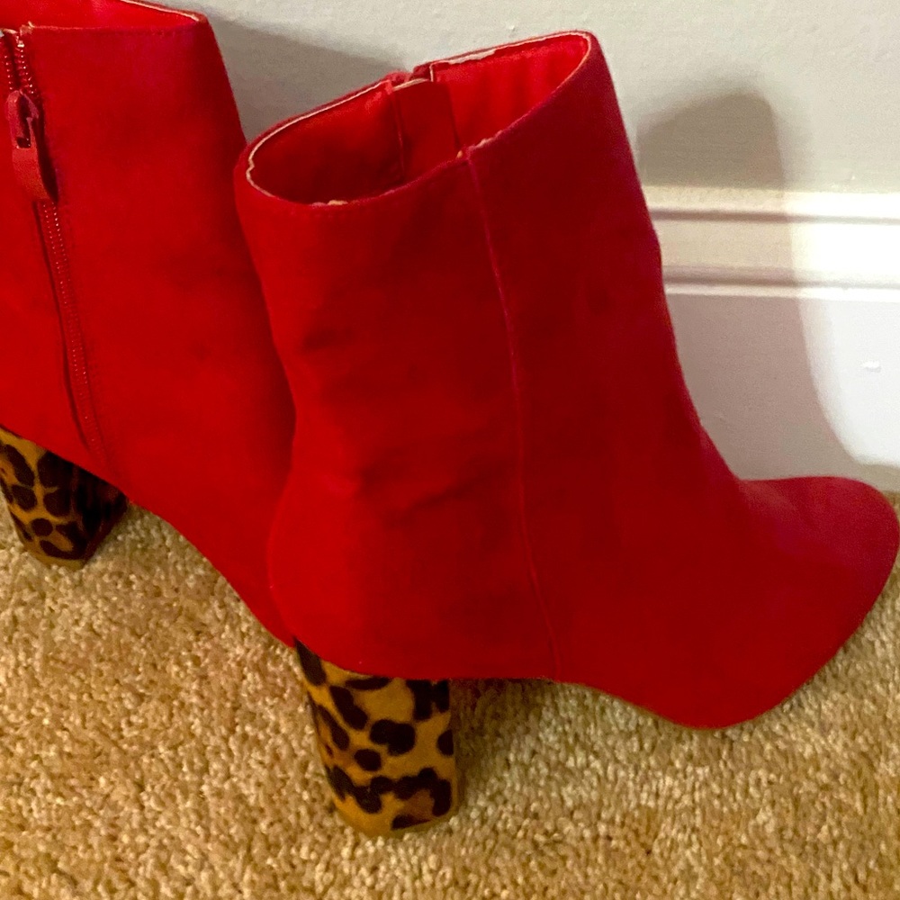 NWOB - red and leopard heeled boots